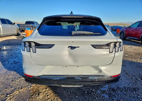 2023 Ford Mustang Mach-E Premium z USA, uszkodzony, nr VIN 3FMTK3SU5PMA92766